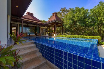 3bed bali style villa close to beach pr6