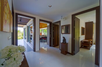 3bed bali style villa close to beach pr6