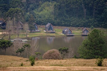celeiro lake village