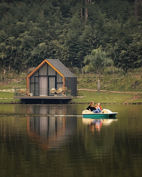 celeiro lake village