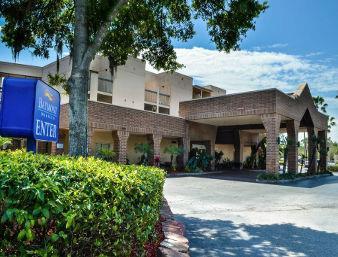 baymont by wyndham tampa near busch gardens