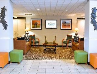 baymont by wyndham tampa near busch gardens