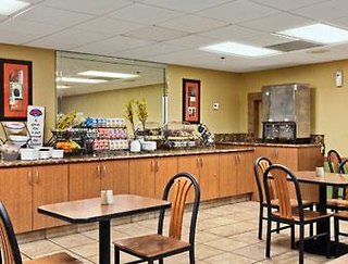 baymont by wyndham tampa near busch gardens