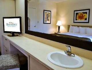 baymont by wyndham tampa near busch gardens