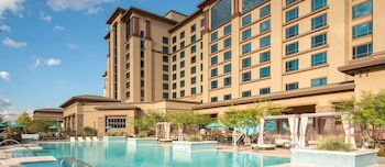 Cache Creek Casino Resort,14455 California 16,3 star