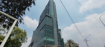 homey 1br apartment at aryaduta residence surabaya