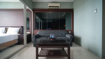 homey 1br apartment at aryaduta residence surabaya