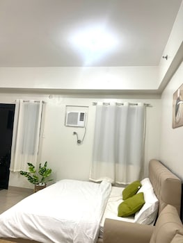 Hill Residence By Sarah Rentals,,4 star