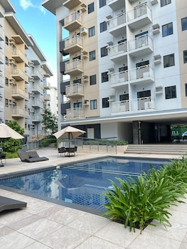 Hill Residence By Sarah Rentals,,4 star