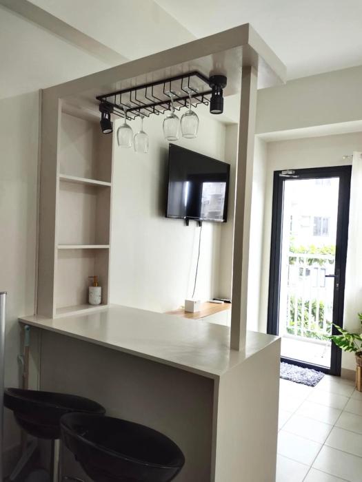 hill residence by sarah rentals