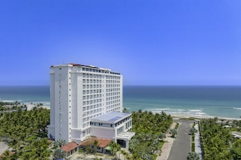 tuana hotels cam ranh resort