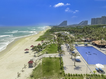tuana hotels cam ranh resort