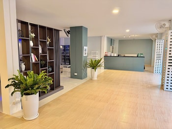 The Beach Inn Cha-Am,,3 star
