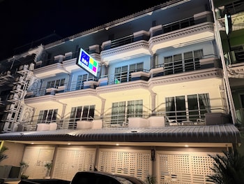 The Beach Inn Cha-Am,,3 star