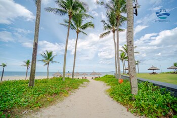 ocean villas 2 bedroom in danang