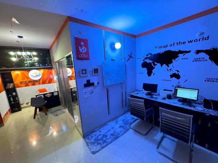 hostel by zoo family