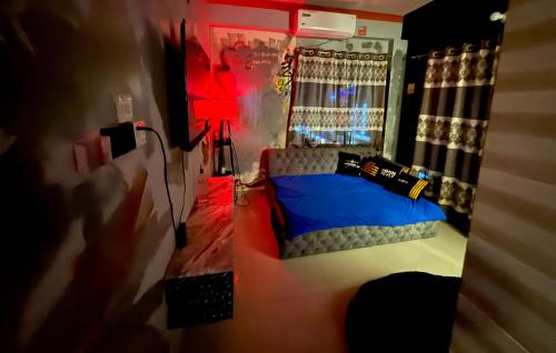 hostel by zoo family
