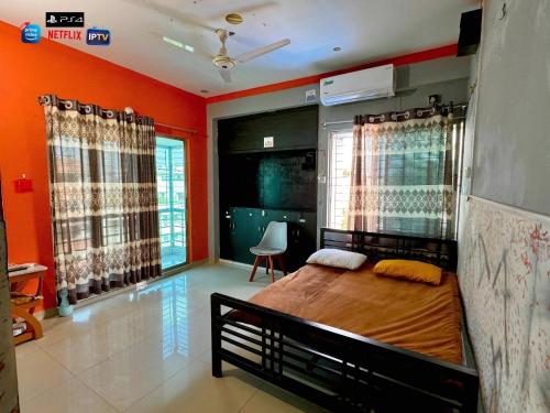 hostel by zoo family