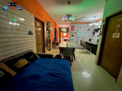 hostel by zoo family
