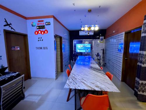 hostel by zoo family