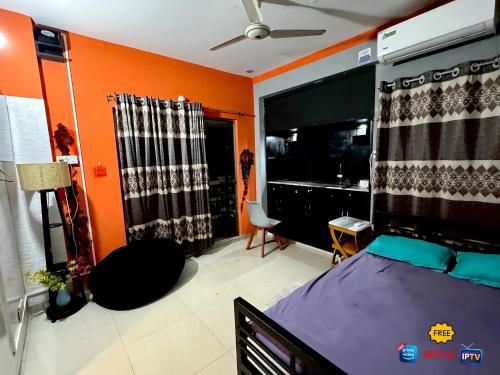 hostel by zoo family