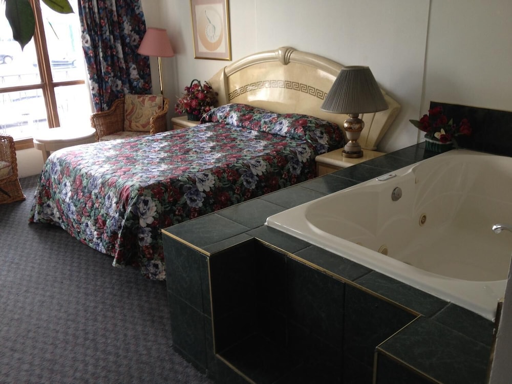 rainbow motor inn by the falls