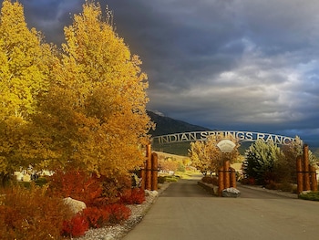 the suites at indian springs montana