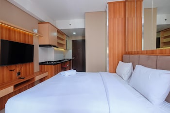 nice and fancy studio at transpark cibubur apartment