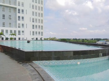 Cozy Stay And Tranquil Studio Patraland Urbano Apartment,,3 star