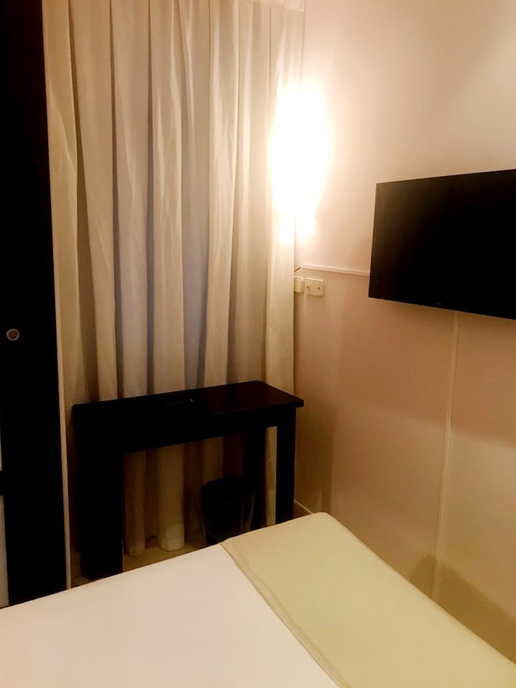 hotel ramblas internacional