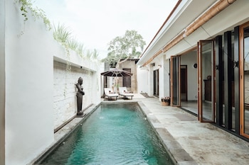 villa clove cemagi