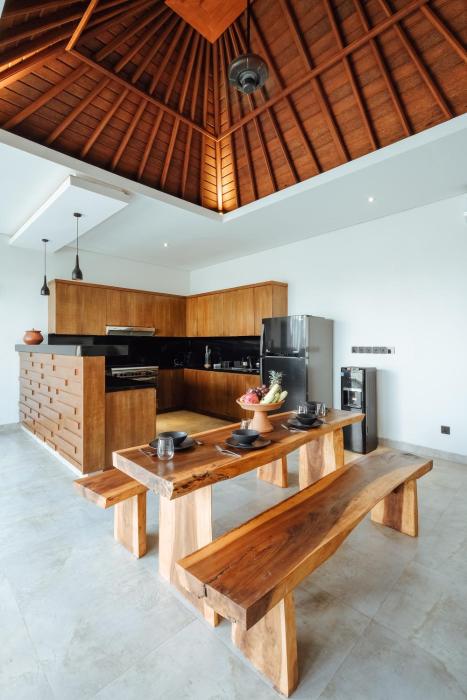 villa clove cemagi