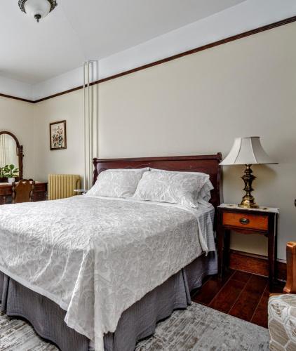 royal hotel sydney