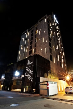 lee design hotel