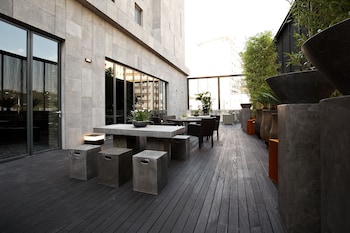 lee design hotel