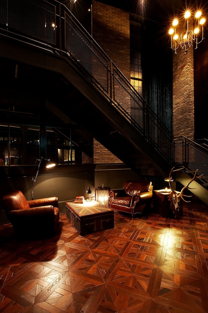 lee design hotel