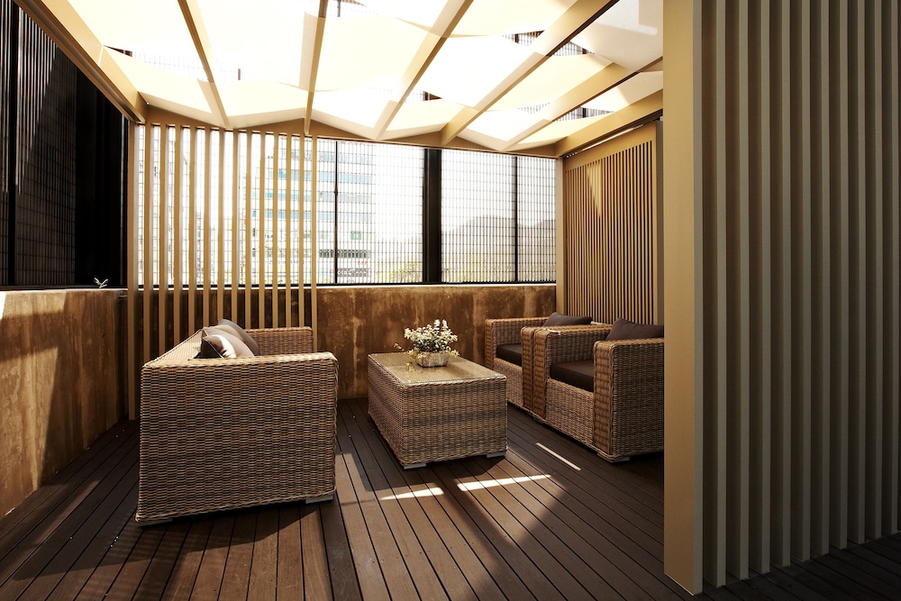 lee design hotel