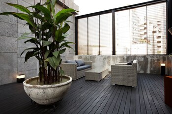 lee design hotel