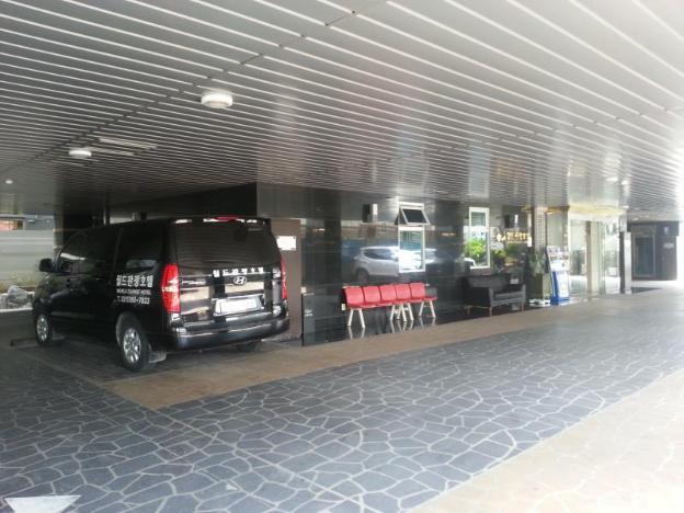 world tourist hotel