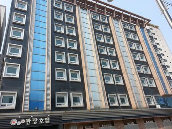 world tourist hotel