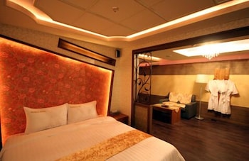 world tourist hotel