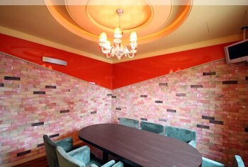 world tourist hotel