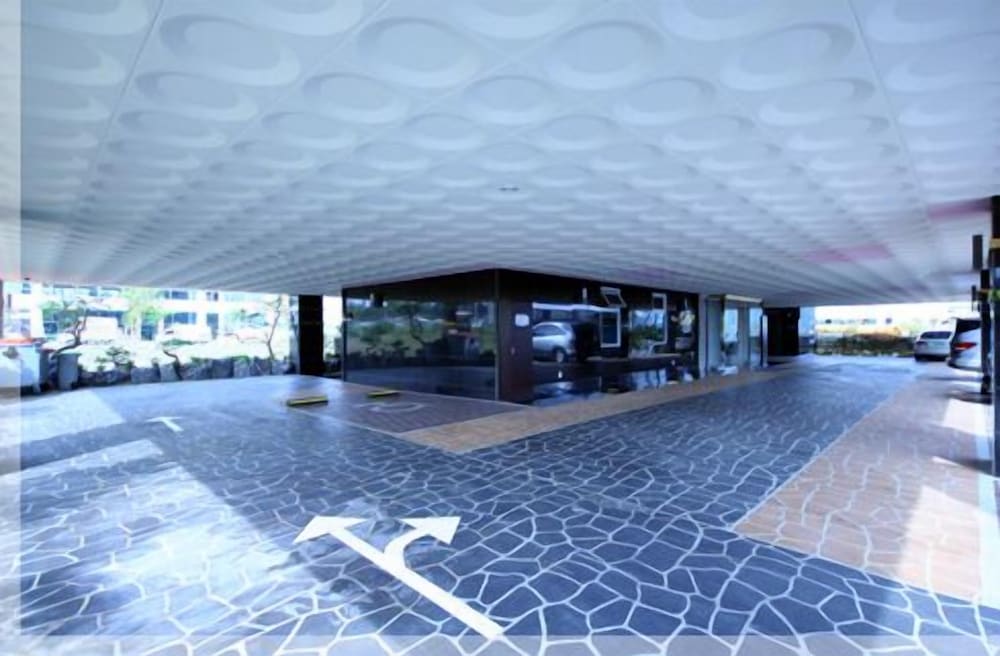 world tourist hotel