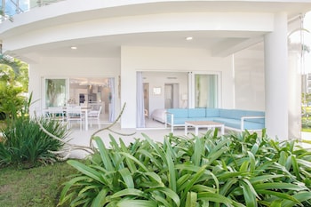 destination jelly playa coral condo