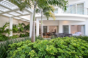 destination jelly playa coral condo