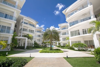 destination jelly playa coral condo