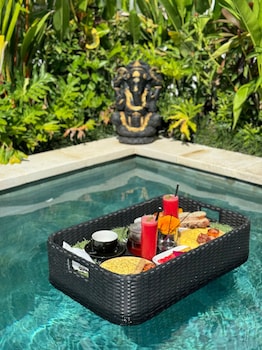 villa licia seseh area