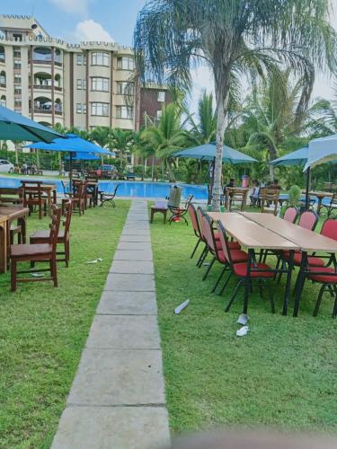lux suites dofils sunset apartments