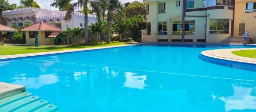 lux suites dofils sunset apartments