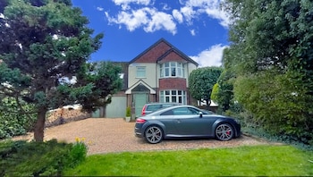 Little Orchard Bed And Breakfast Chichester,207 Whyke Rd,4 star